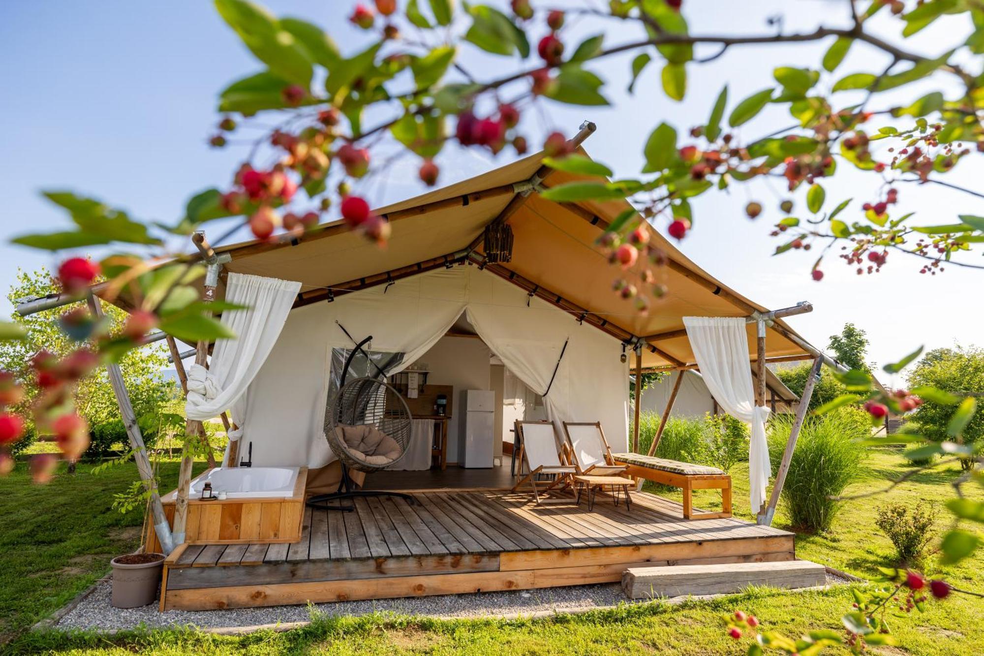 Glamping Kolpa Resort Gradac Exterior photo