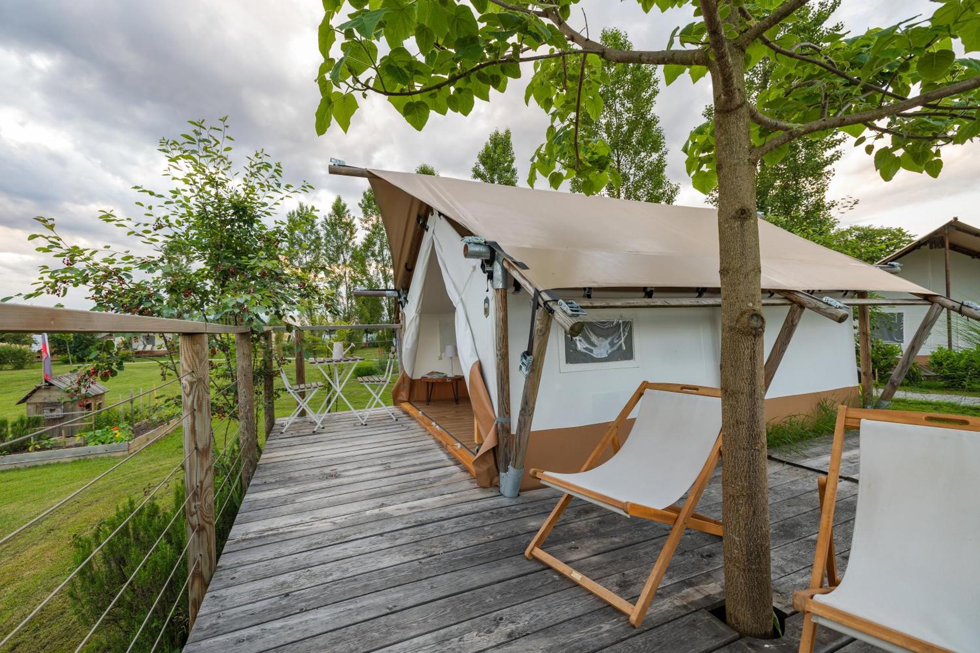 Glamping Kolpa Resort Gradac Exterior photo