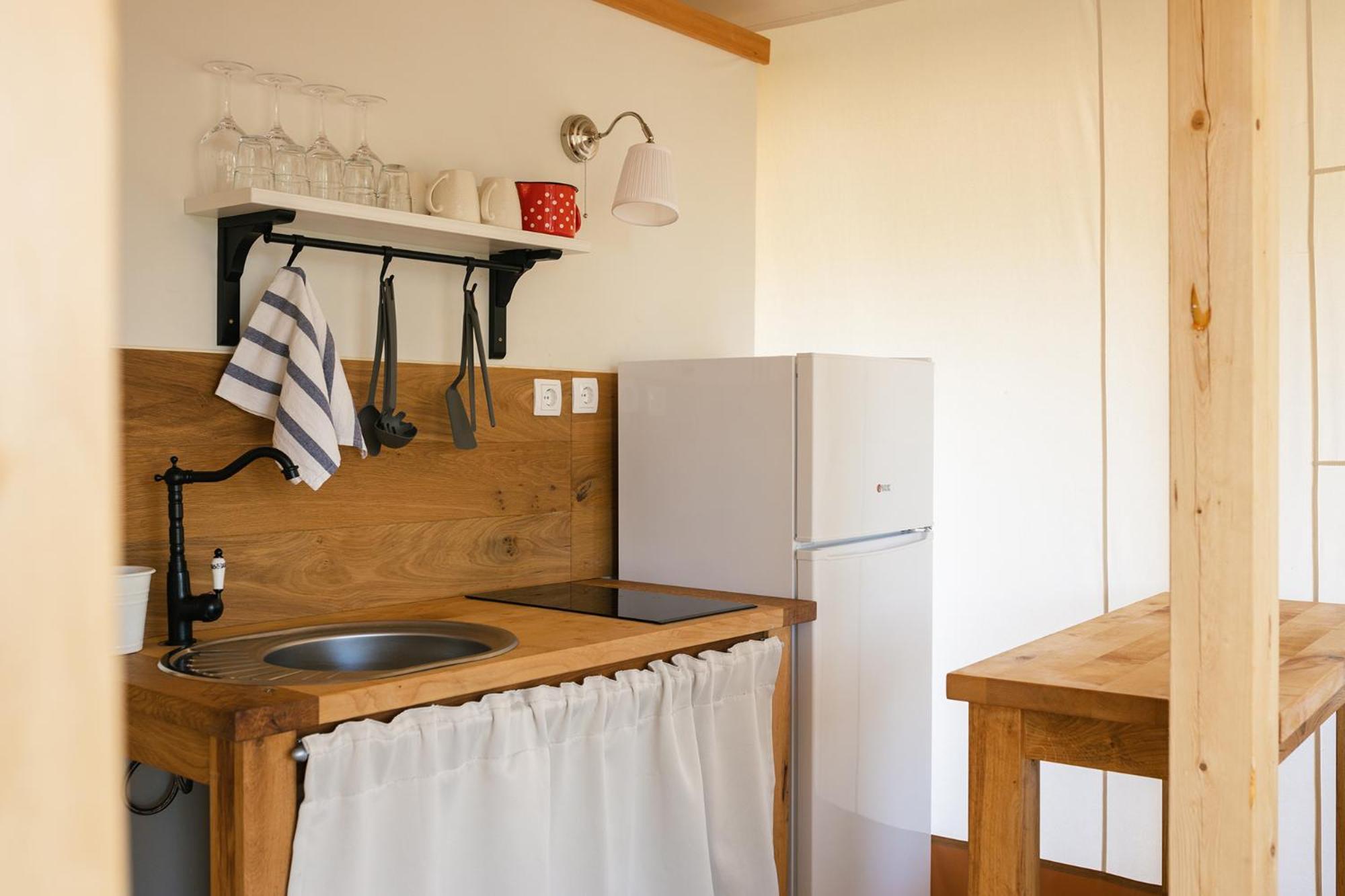 Glamping Kolpa Resort Gradac Exterior photo